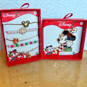 Disney Holiday Bracelet and Pin Set